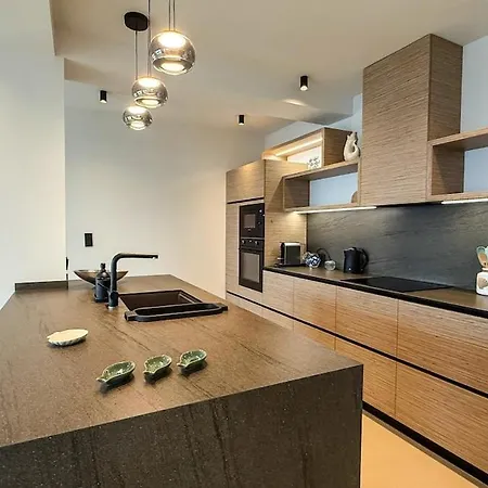 Eosea Helios Apartment